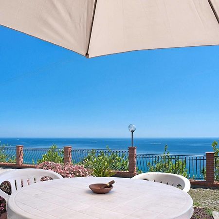 Le Terrazze Appartamenti Vacanze サンレモ エクステリア 写真